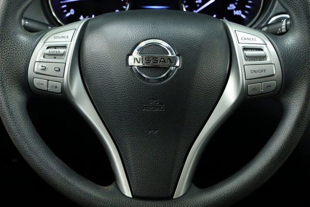 Used 2016 Nissan Rogue SV image 14