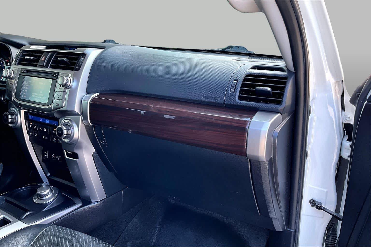 Used 2015 Toyota 4Runner Limited AWD/4WD image 19