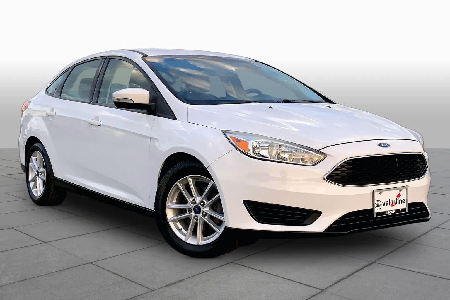 Used 2017 Ford Focus SE FWD image 3