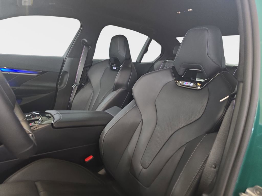 Used 2026 BMW M5 w/ Carbon Package image 17