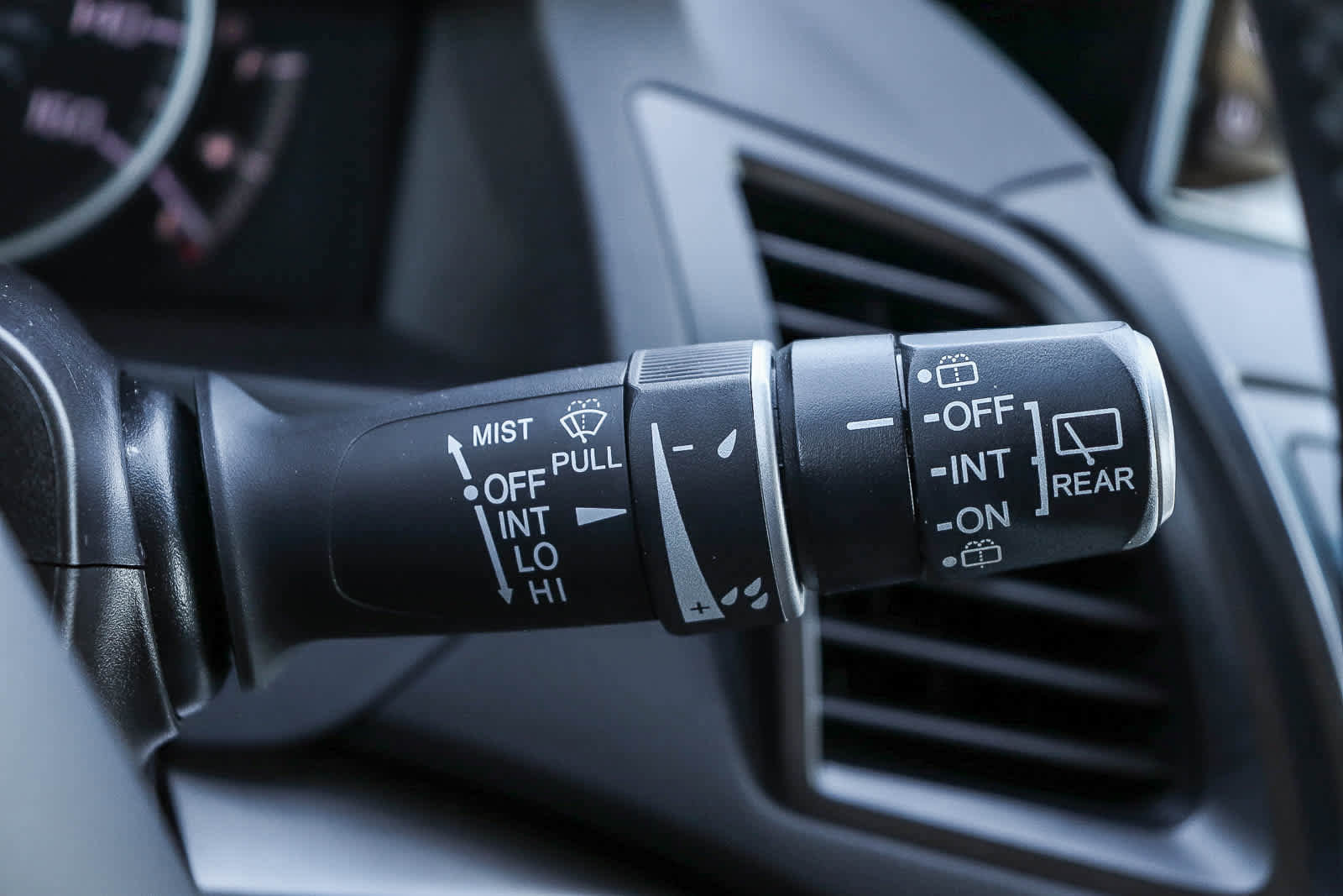 Used 2015 Acura RDX AWD w/ Technology Package image 32