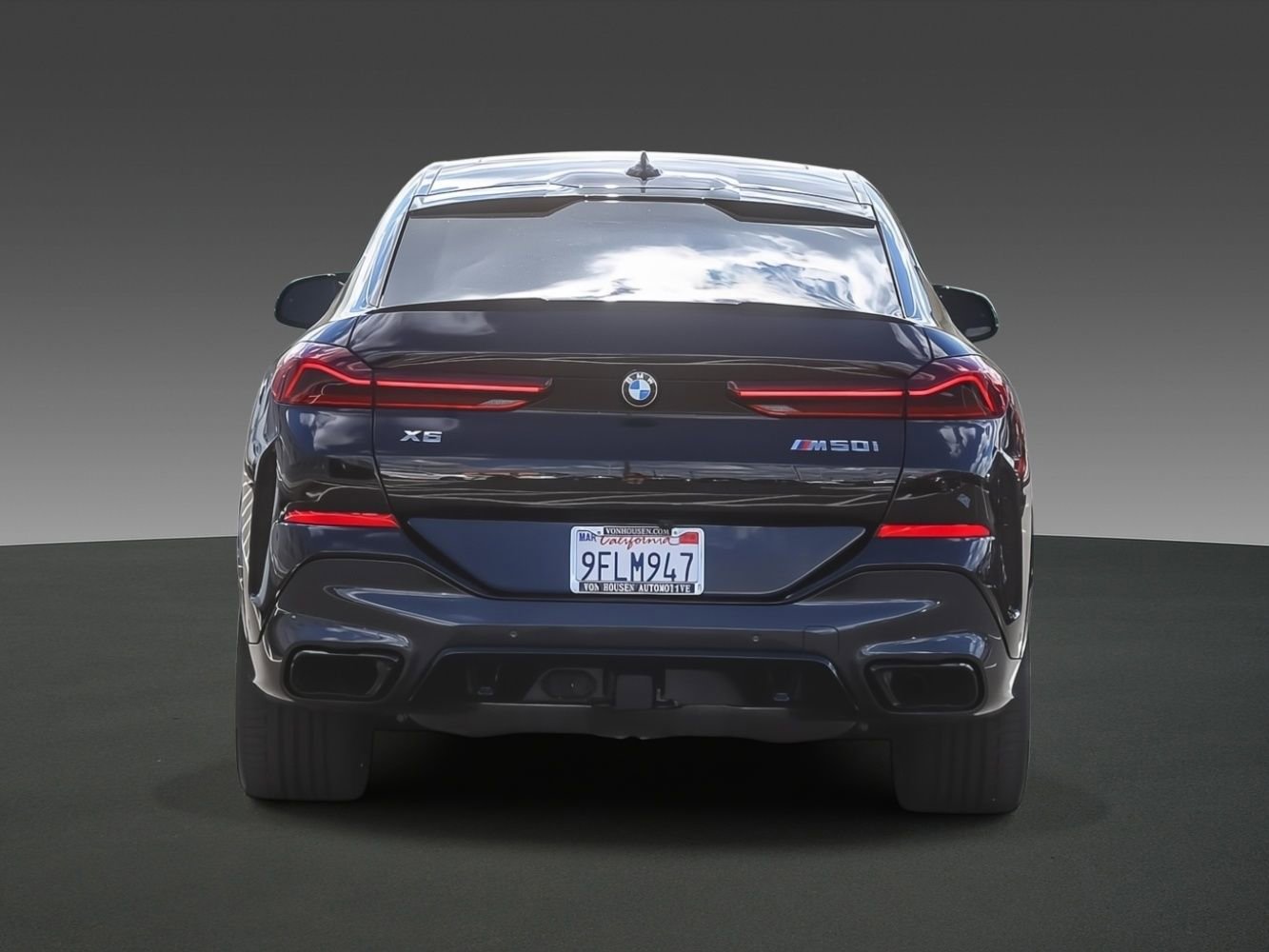 Used 2023 BMW X6 M50i w/ Executive Package image 3