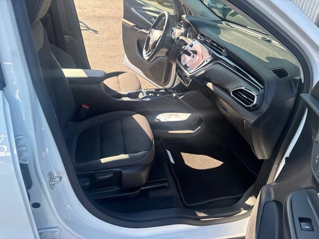 Used 2023 Chevrolet Bolt EUV LT w/ Comfort Package FWD image 31