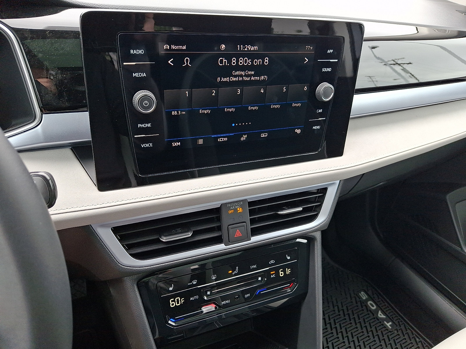 New 2026 Volkswagen Taos SE AWD/4WD image 9