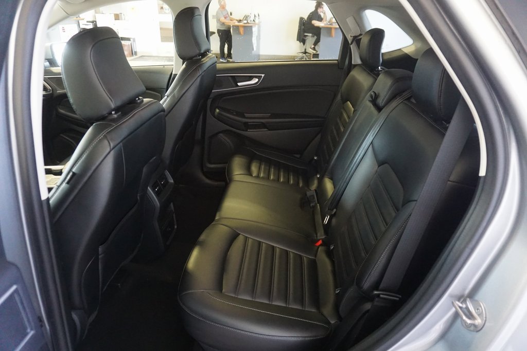 Used 2023 Ford Edge SEL image 19