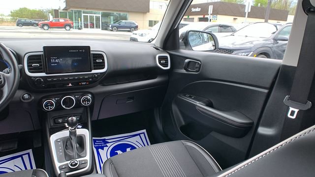Certified 2023 Hyundai Venue Limited w/ Cargo Package FWD image 21