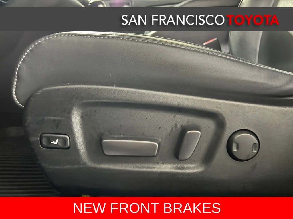 Used 2018 Toyota Highlander SE image 12