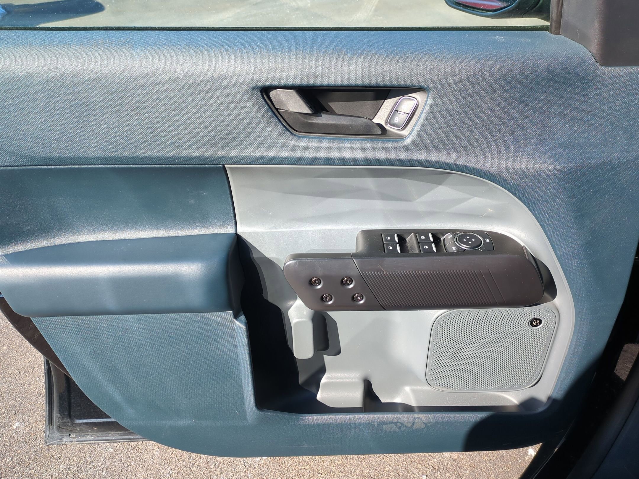 Certified 2024 Ford Maverick Lariat w/ Black Appearance Package image 6