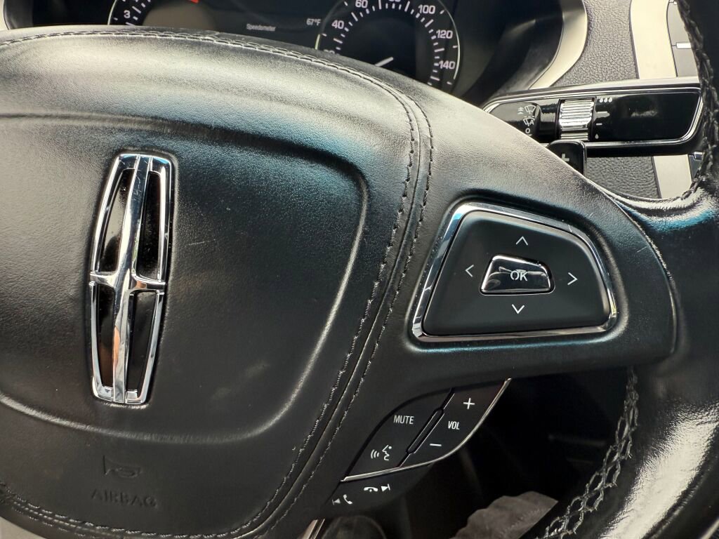 Used 2020 Lincoln MKZ Standard image 16