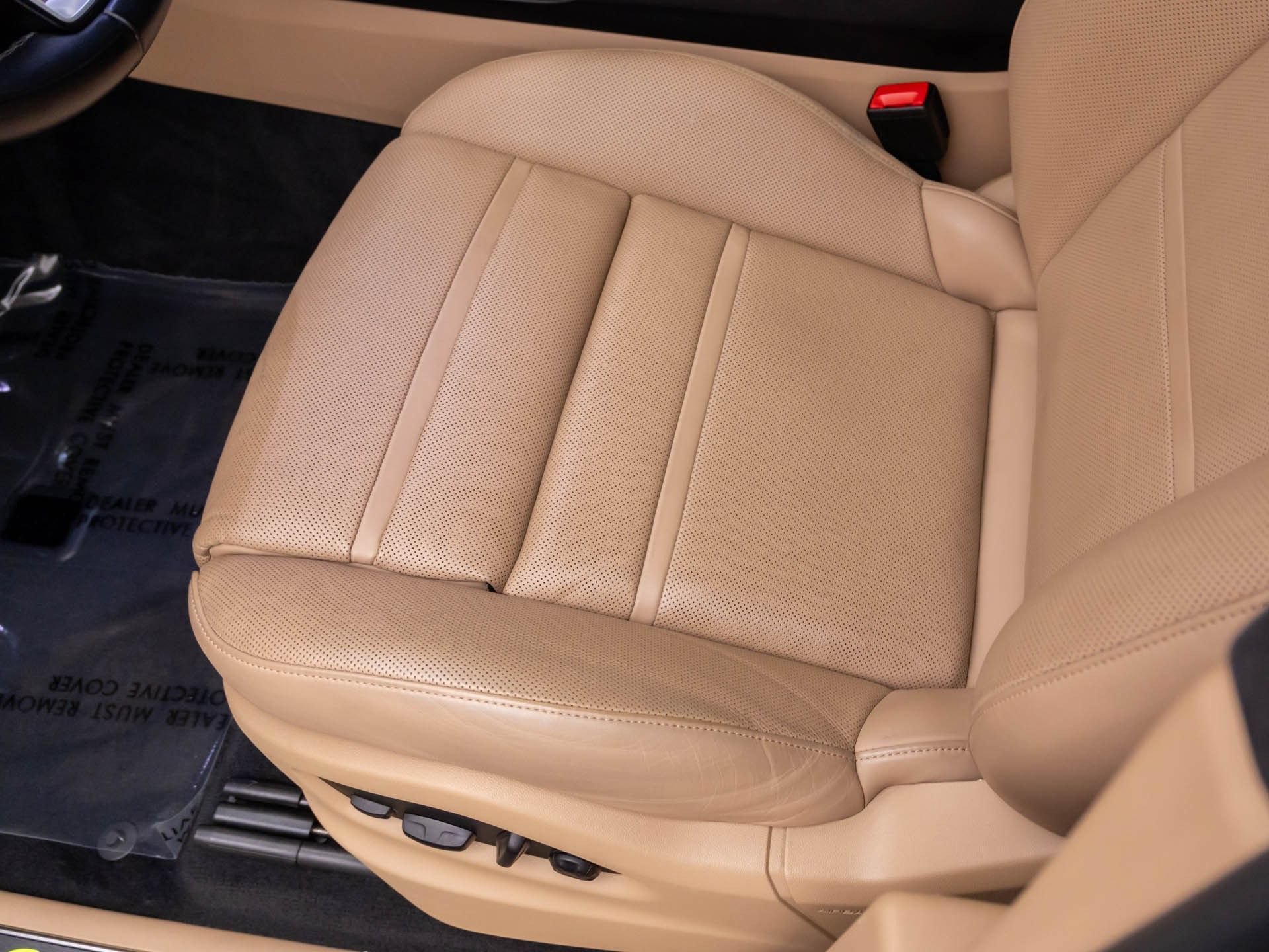 Used 2023 Porsche Cayenne Turbo S AWD/4WD image 16