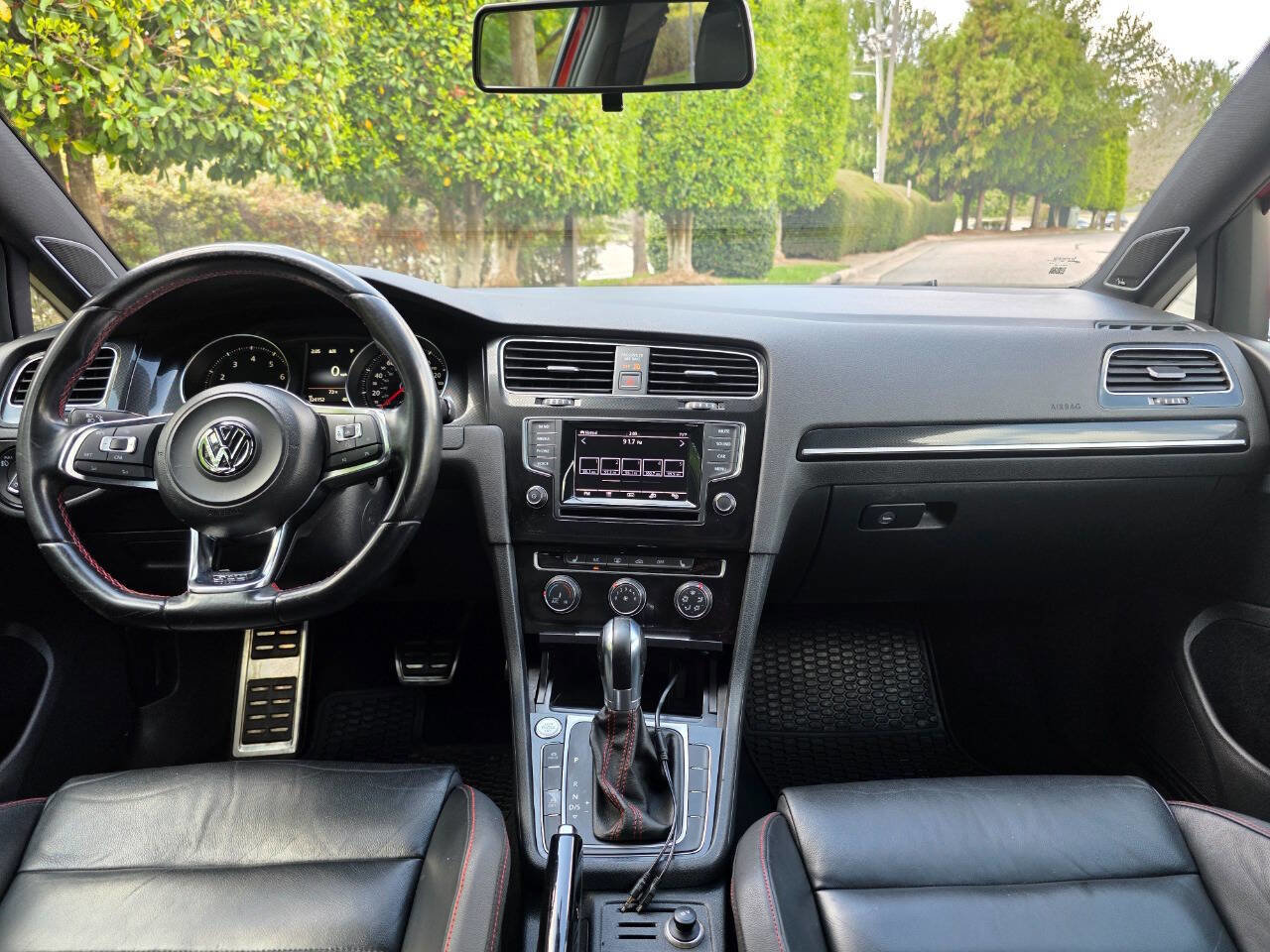 Used 2015 Volkswagen GTI SE w/ Lighting Package (SEL) FWD image 14