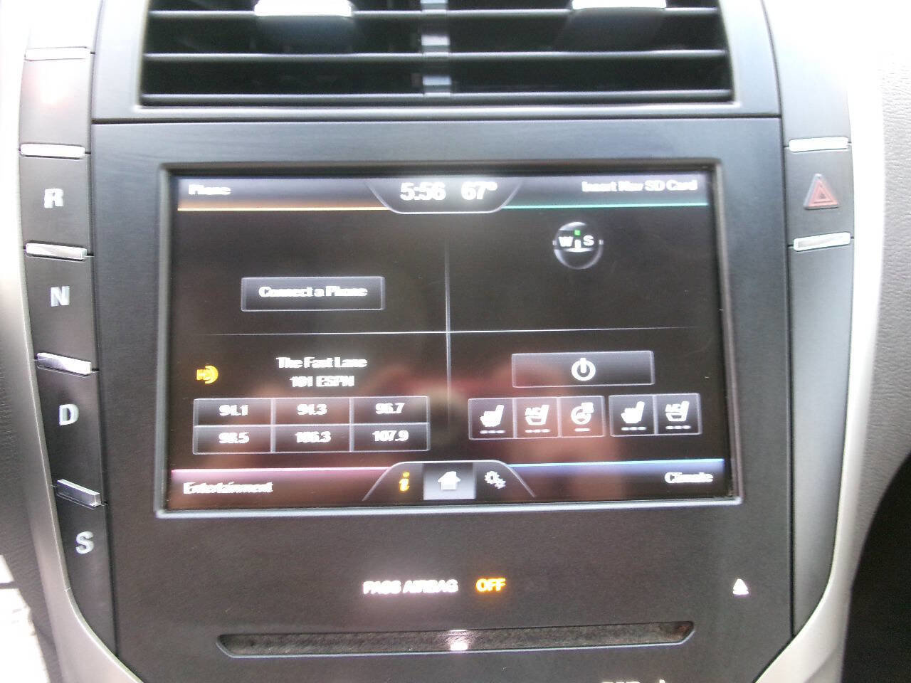 Used 2015 Lincoln MKZ Base 4dr Sedan w/ Equipment Group 102A Reserve image 17