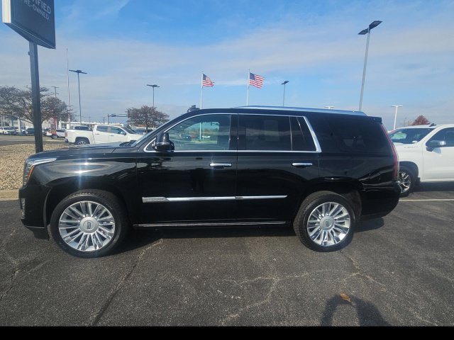 Used 2018 Cadillac Escalade Platinum AWD/4WD image 1