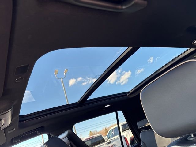 Used 2023 Chevrolet Tahoe Premier w/ Advanced Technology Package image 44