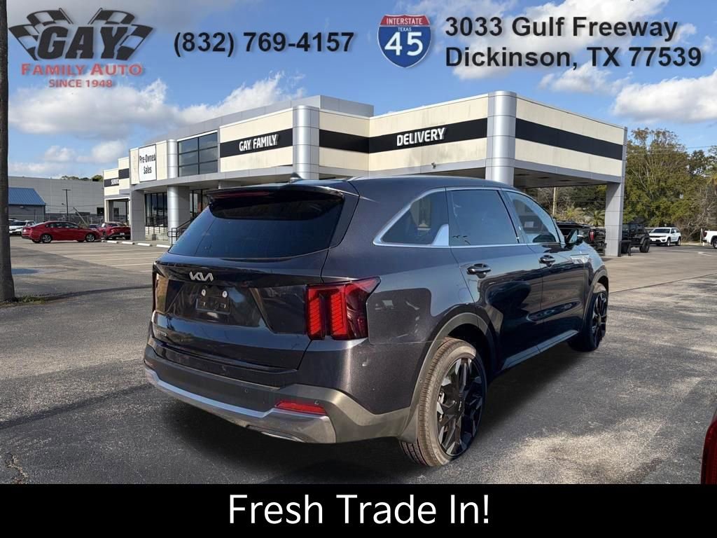 Certified 2025 Kia Sorento SX image 9