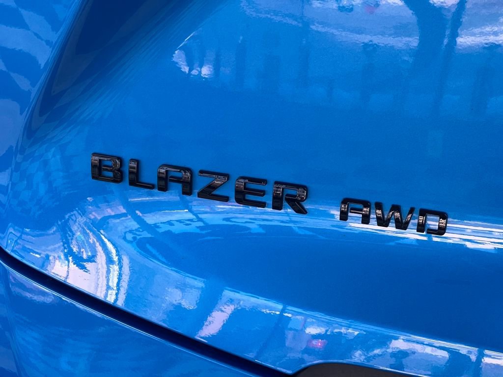 Used 2024 Chevrolet Blazer LT w/ Midnight/Sport Edition image 43