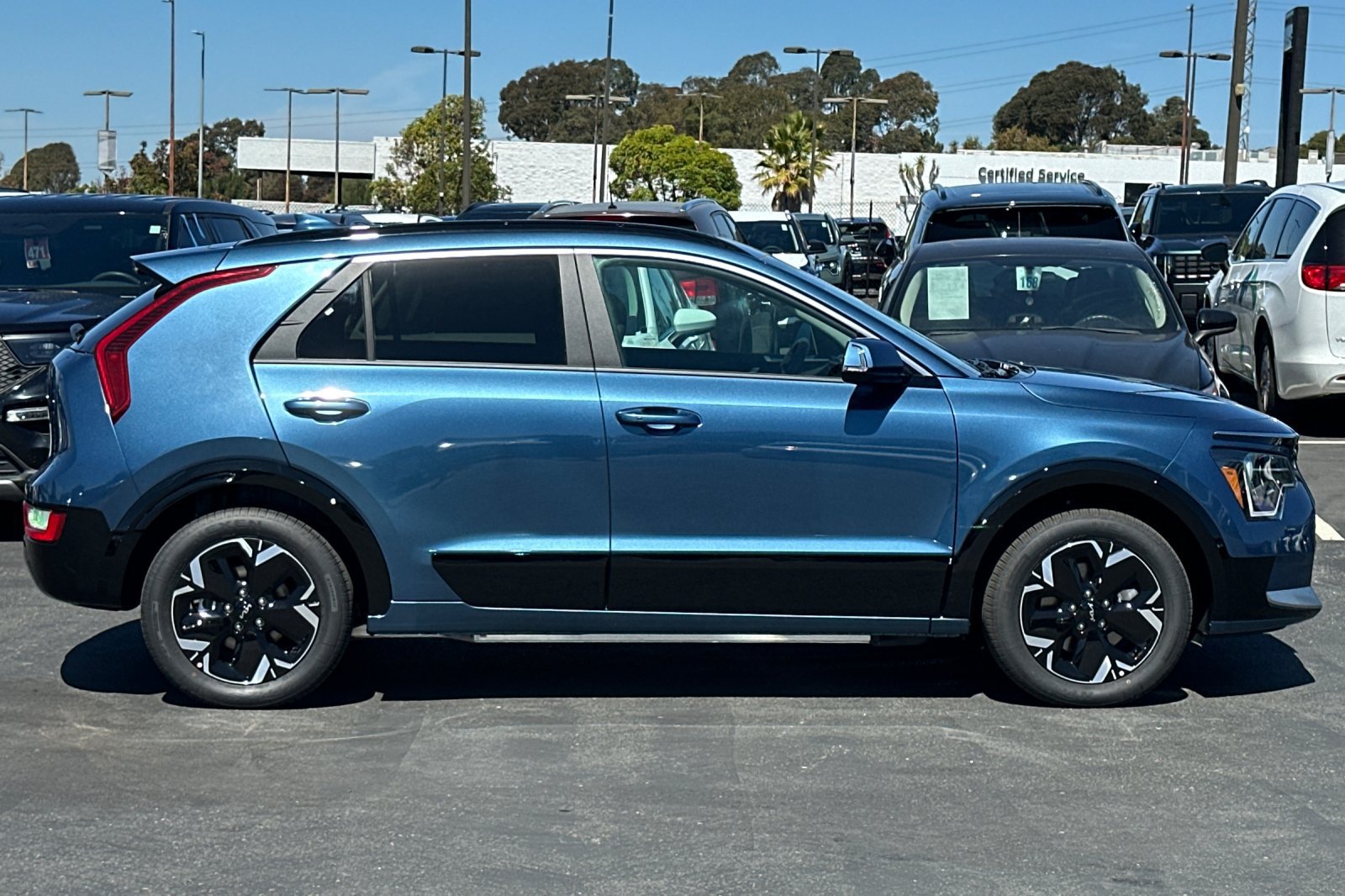 New 2026 Kia Niro Wind FWD image 3