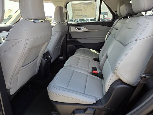 New 2026 Ford Explorer Active w/ Active Comfort Package AWD/4WD image 7