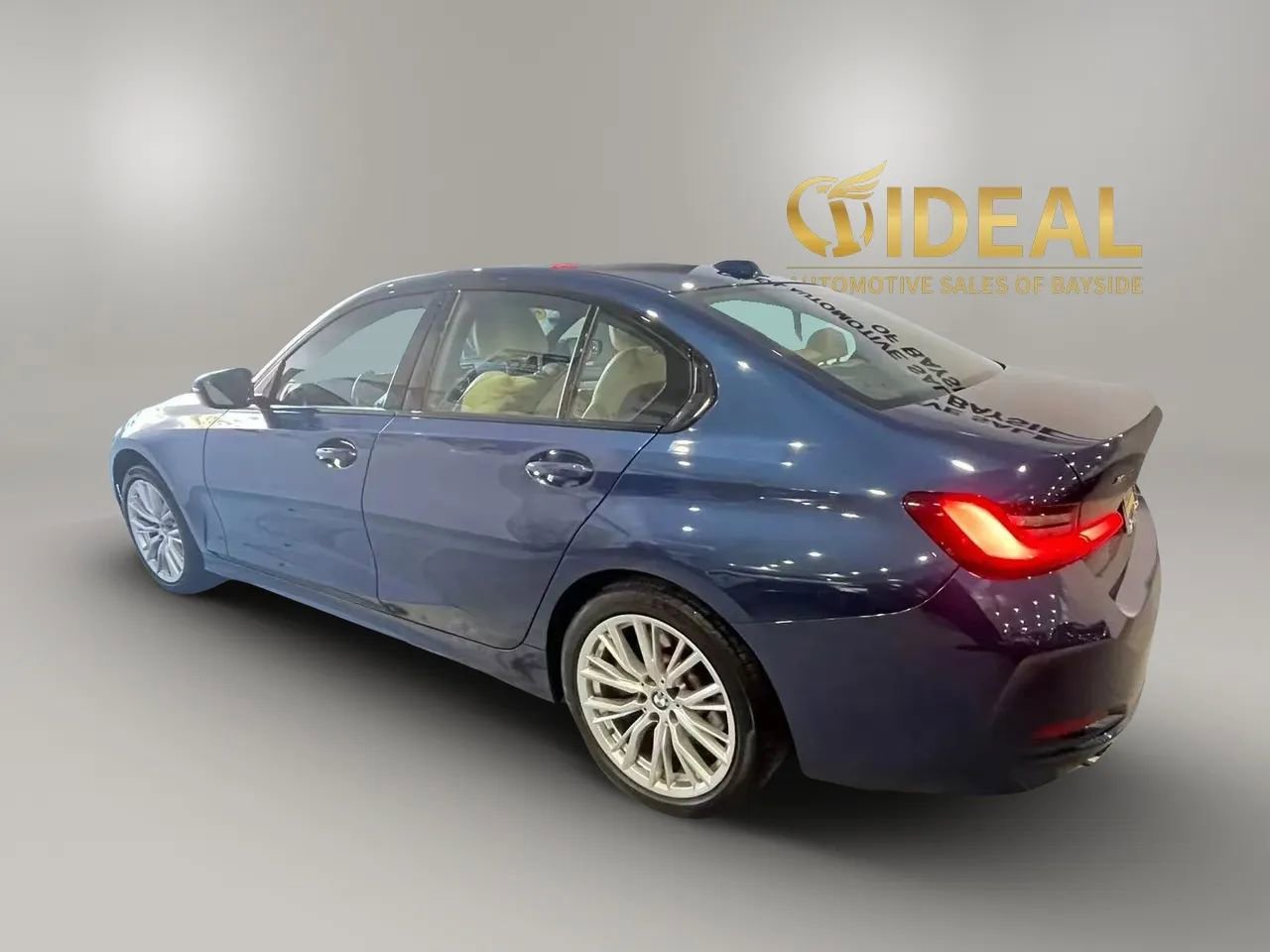 Used 2023 BMW 330i xDrive Sedan w/ Driving Assistance Package image 5