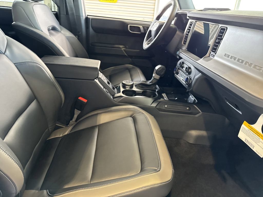 New 2025 Ford Bronco Outer Banks image 13