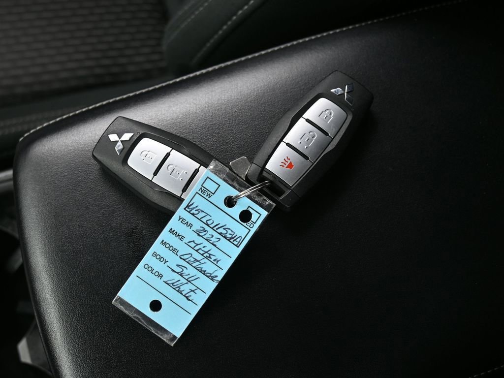 Used 2022 Mitsubishi Outlander ES image 18