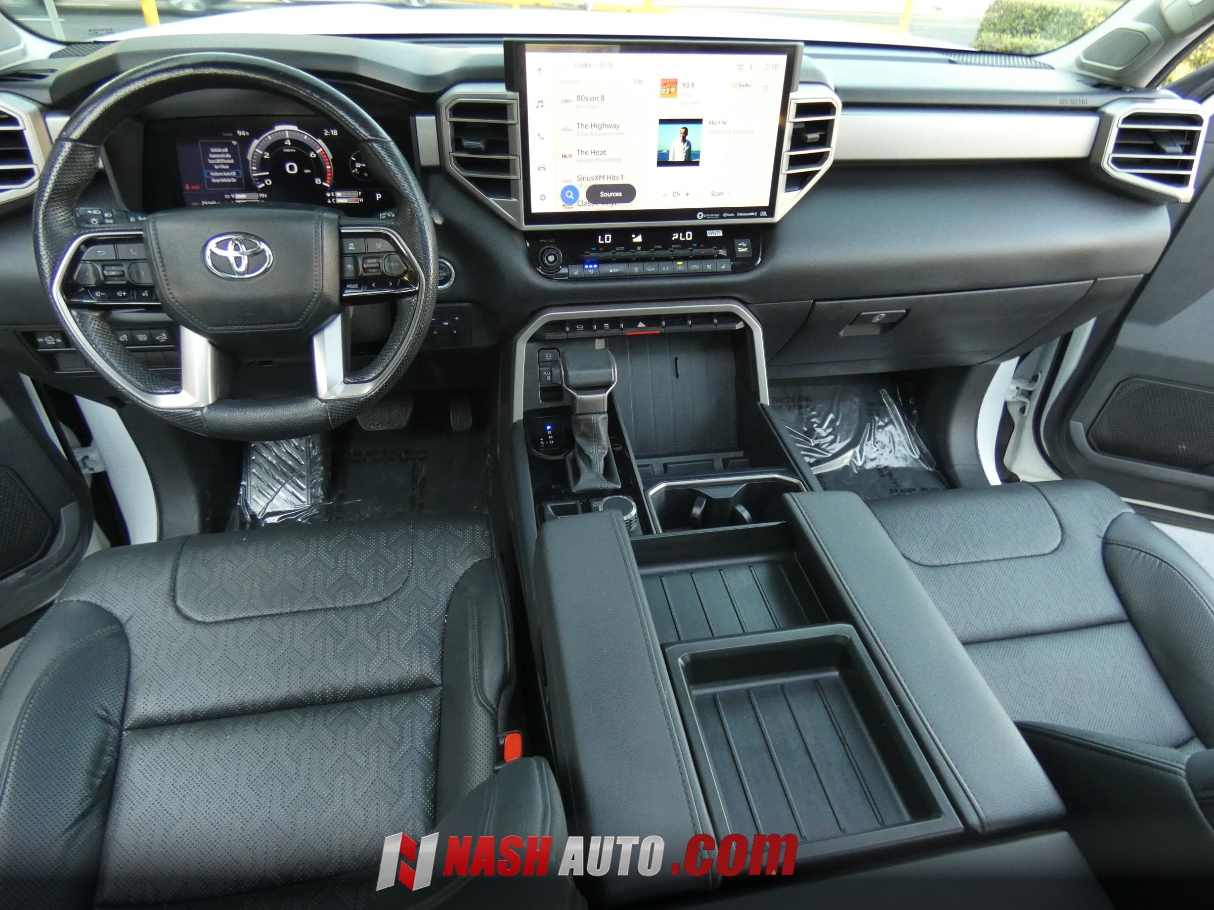 Used 2024 Toyota Tundra Limited AWD/4WD image 28