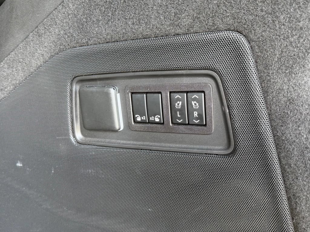 Used 2023 Cadillac Escalade Premium Luxury w/ LPO, Floor Liner Package RWD image 39