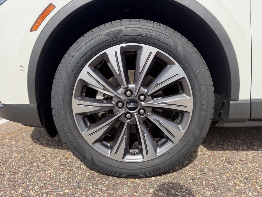 Used 2022 Lincoln Corsair Reserve w/ Equipment Group 201A AWD/4WD image 8
