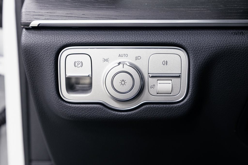 Used 2026 Mercedes-Benz GLS 450 4MATIC image 10