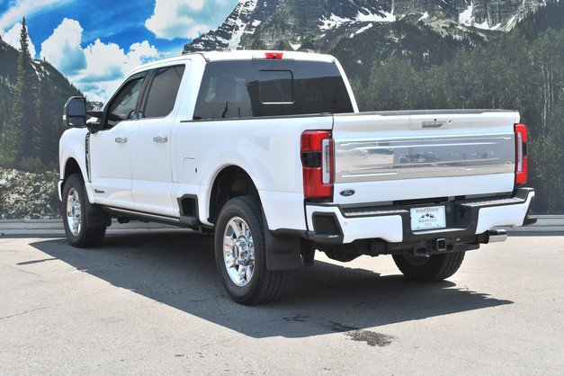 Used 2024 Ford F250 Platinum w/ FX4 Off-Road Package AWD/4WD image 9