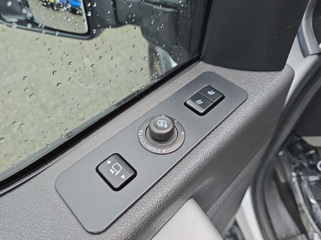 Used 2015 Ford F250 Lariat w/ Camper Package image 25