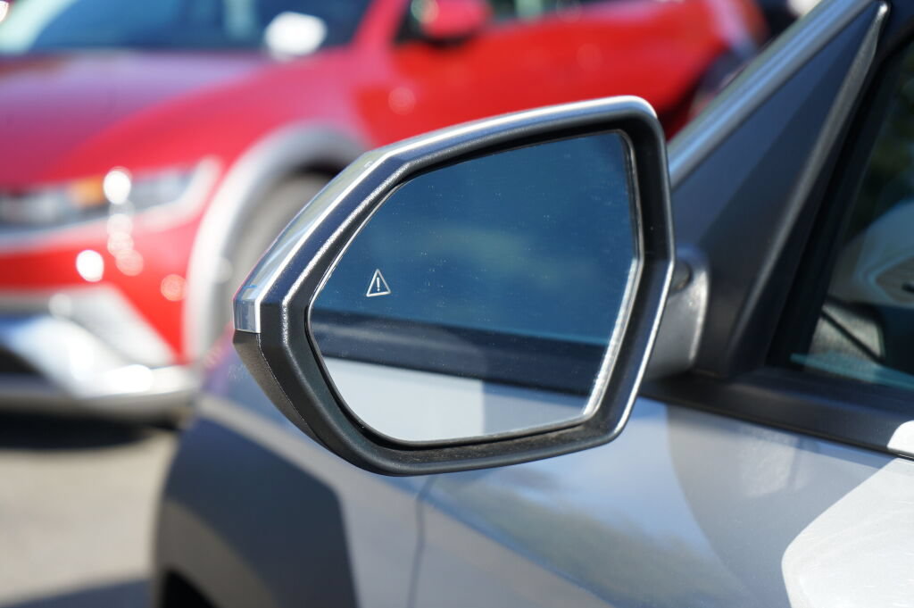 Certified 2025 Hyundai Kona SE FWD image 12