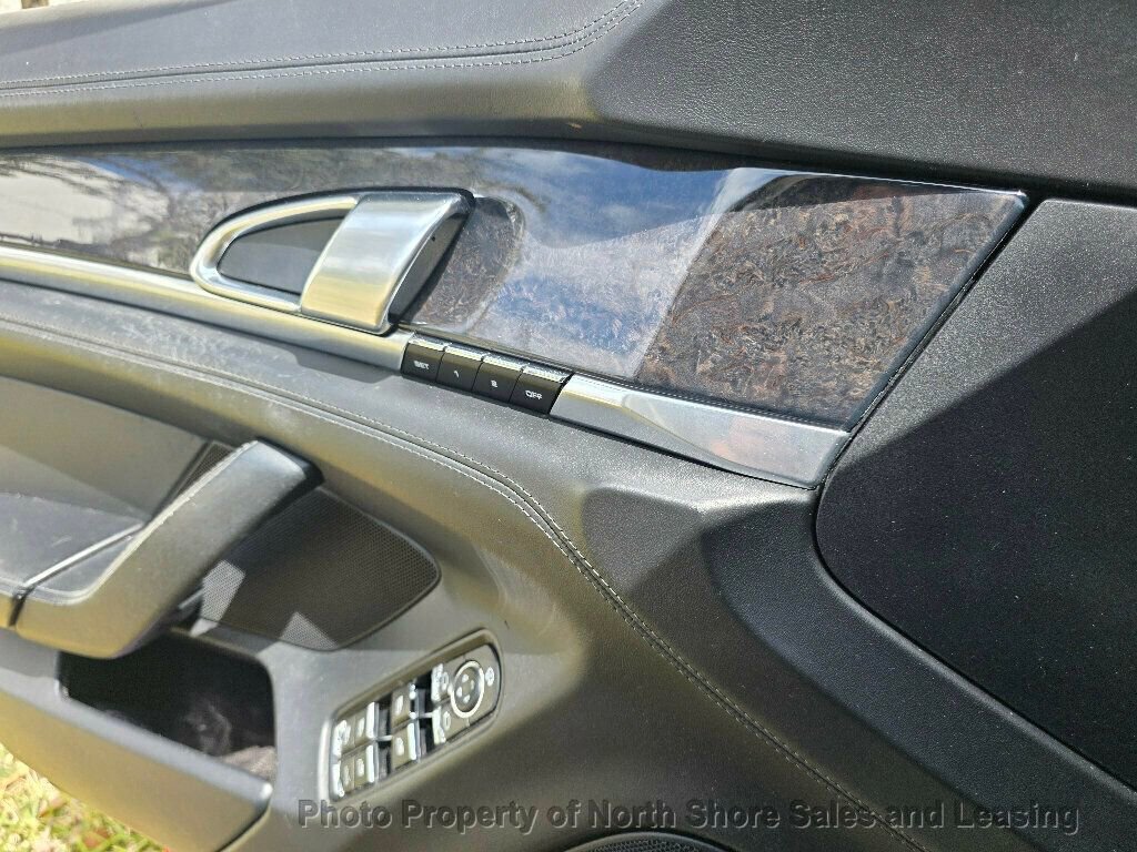 Used 2010 Porsche Panamera image 17