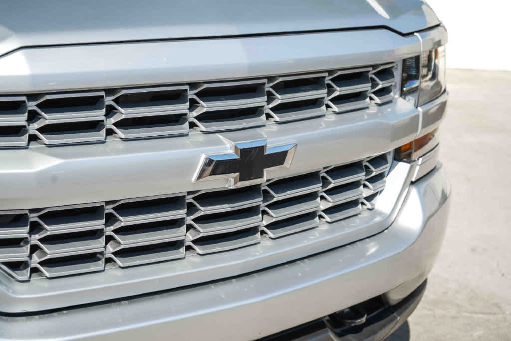 Used 2016 Chevrolet Silverado 1500 Custom w/ Rally 1 Edition RWD image 5