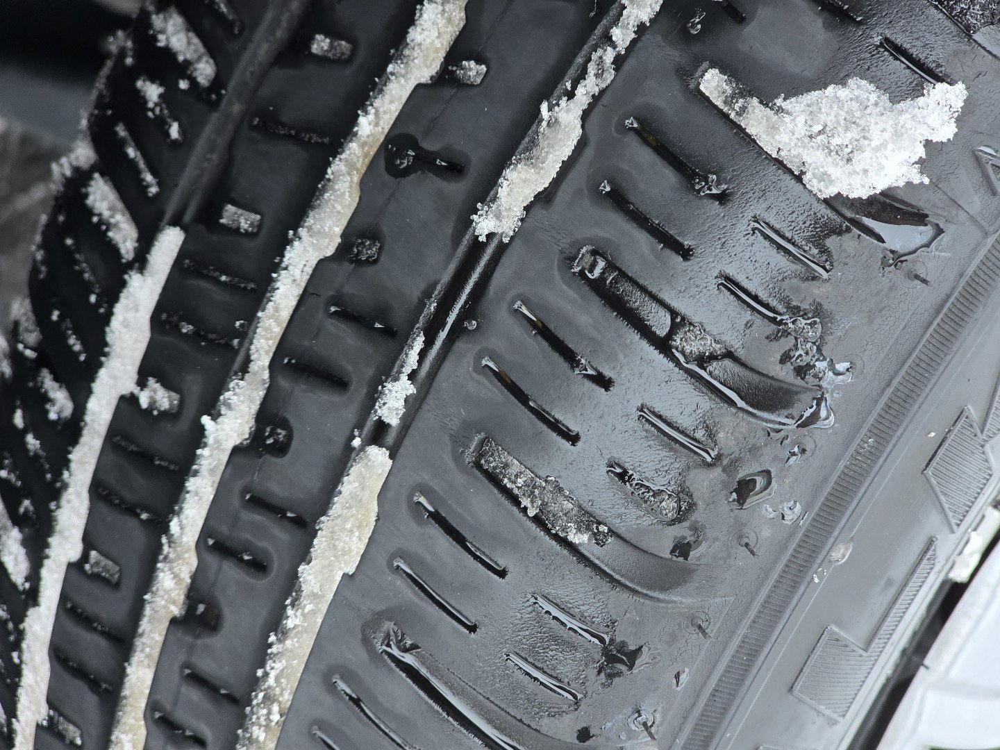 Used 2024 Mitsubishi Mirage ES image 13