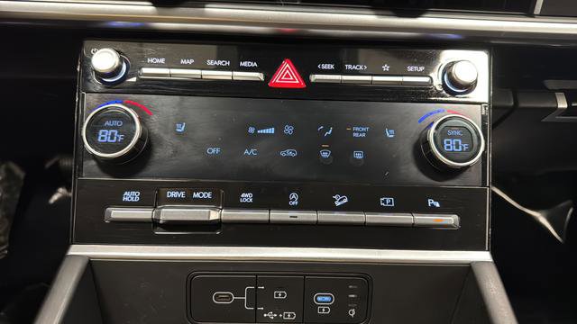 Used 2025 Hyundai Santa Fe XRT AWD/4WD image 18