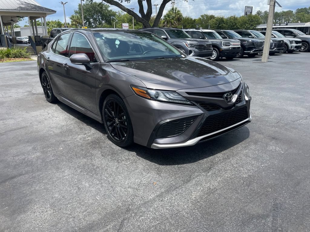 Used 2024 Toyota Camry XSE FWD image 5