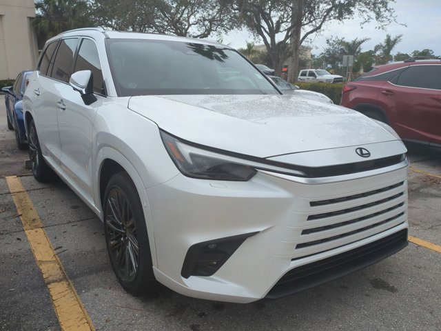New 2026 Lexus TX 550h AWD Plug-In Hybrid image 3