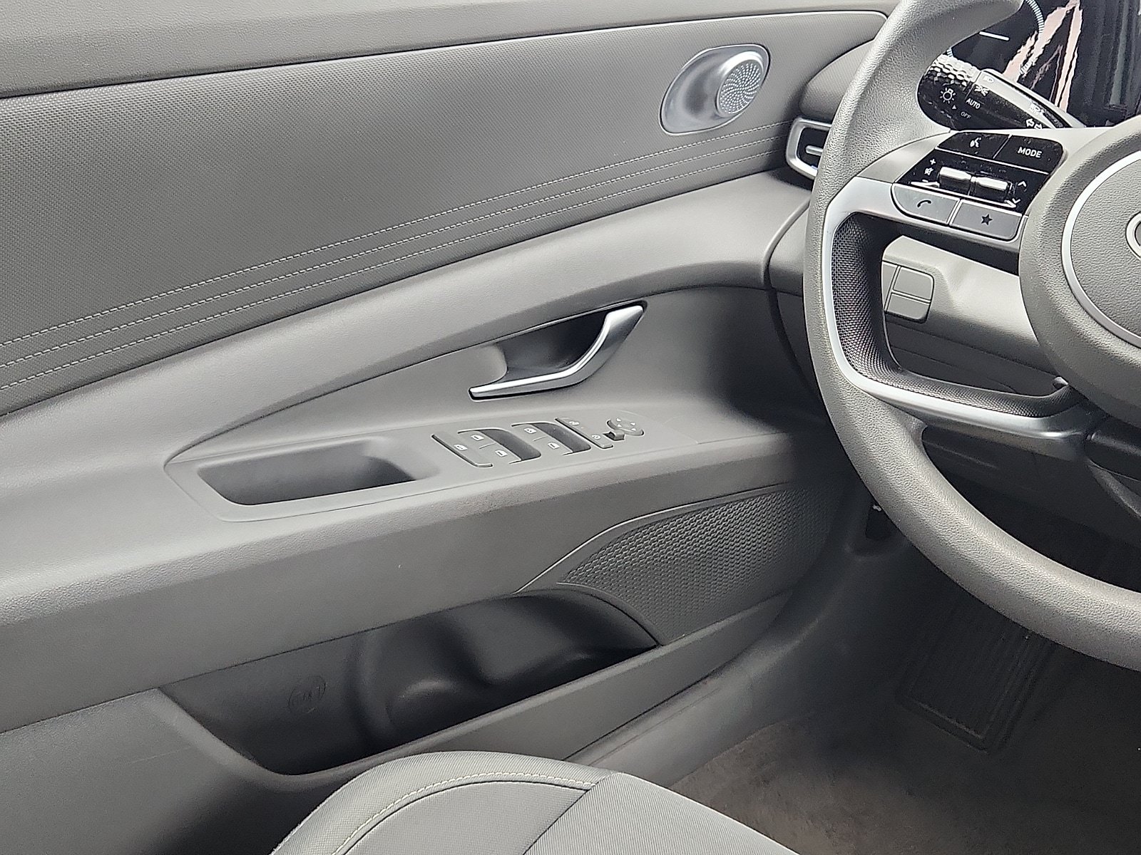 Certified 2024 Hyundai Elantra SEL FWD image 12