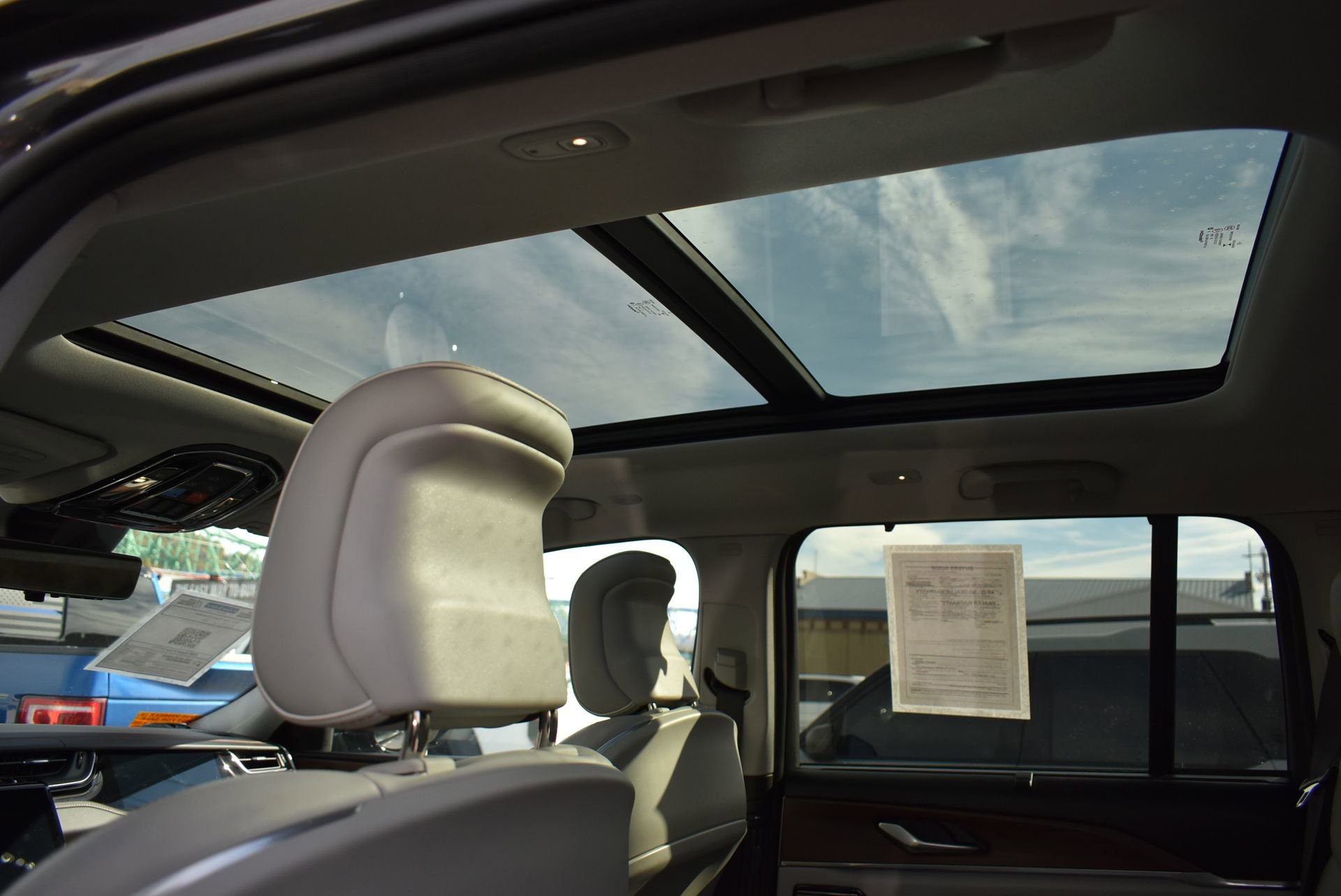 Used 2023 Jeep Grand Cherokee Summit w/ Adv Protech Group IV image 18