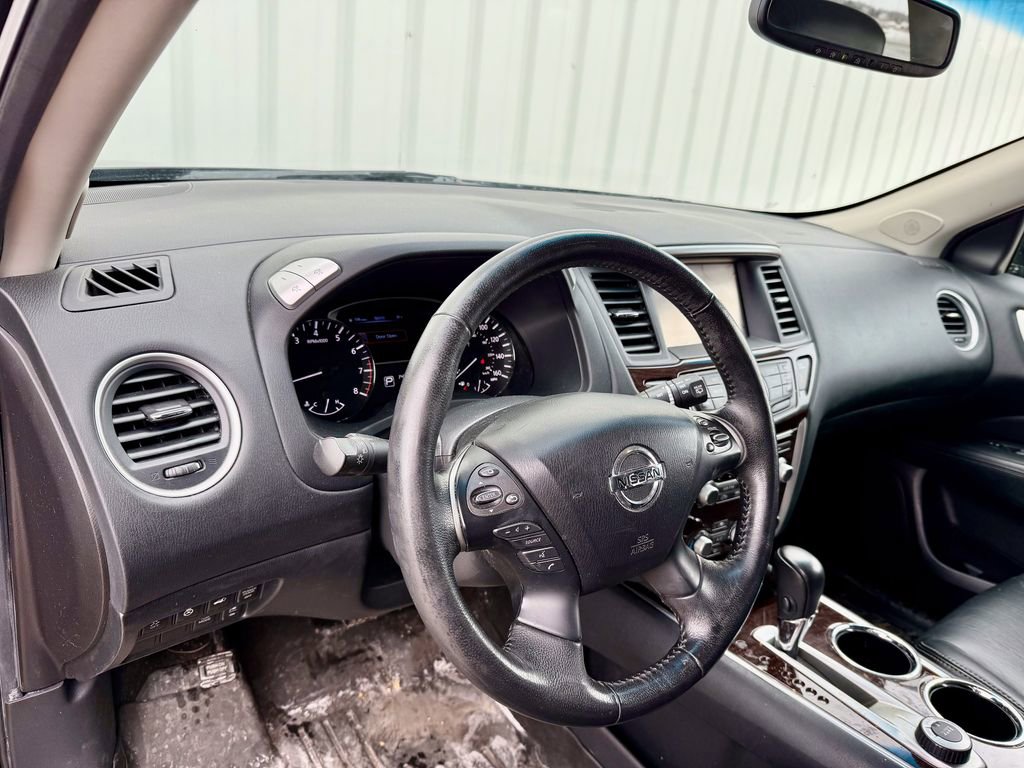 Used 2014 Nissan Pathfinder Platinum w/ Platinum Premium Package image 9