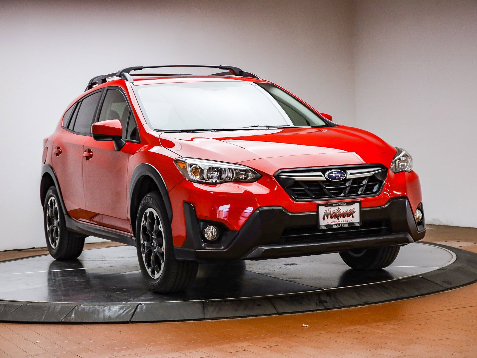 Used 2023 Subaru Crosstrek 2.0i Premium image 3