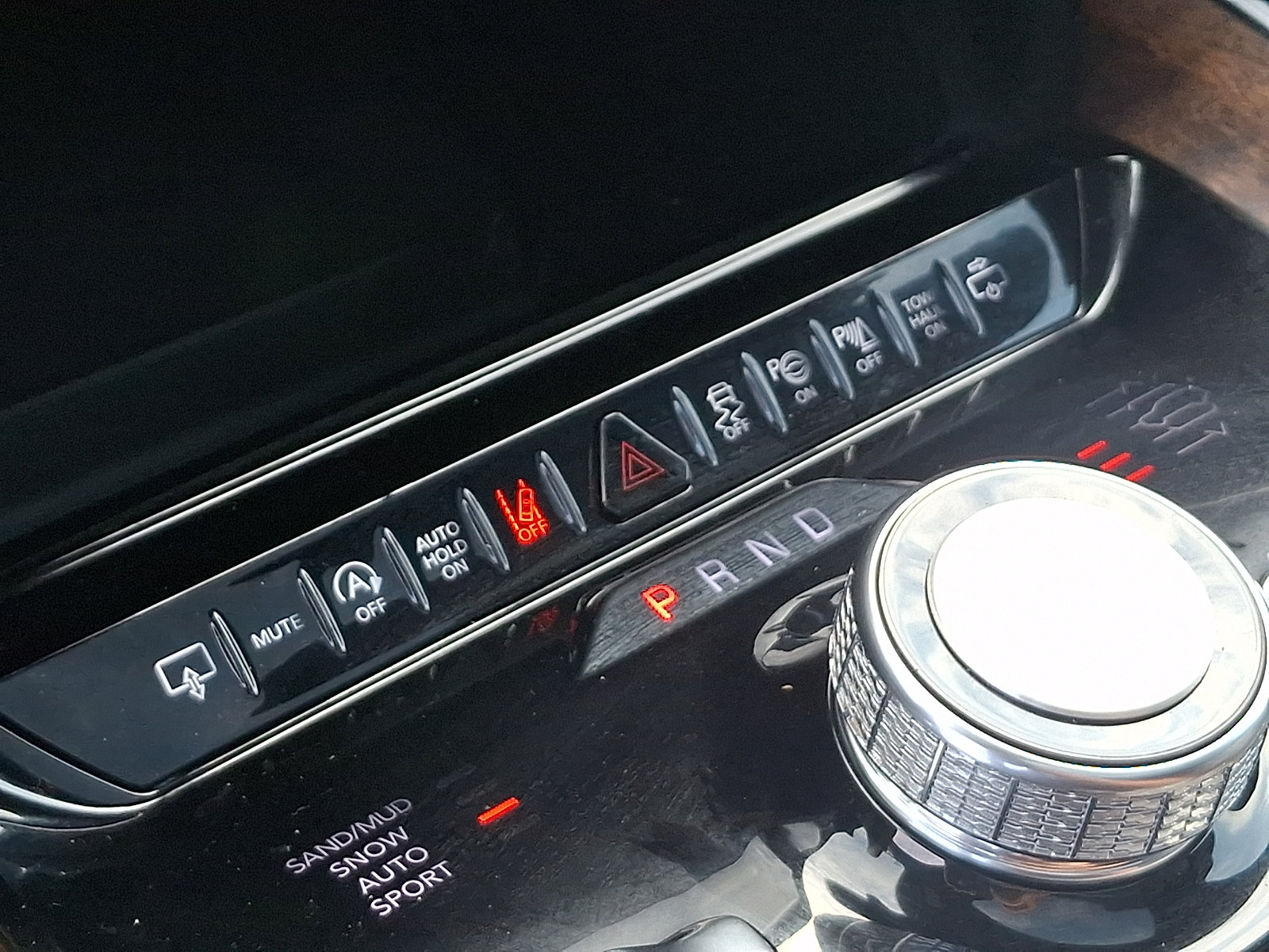 Used 2025 Jeep Grand Wagoneer 4WD image 27