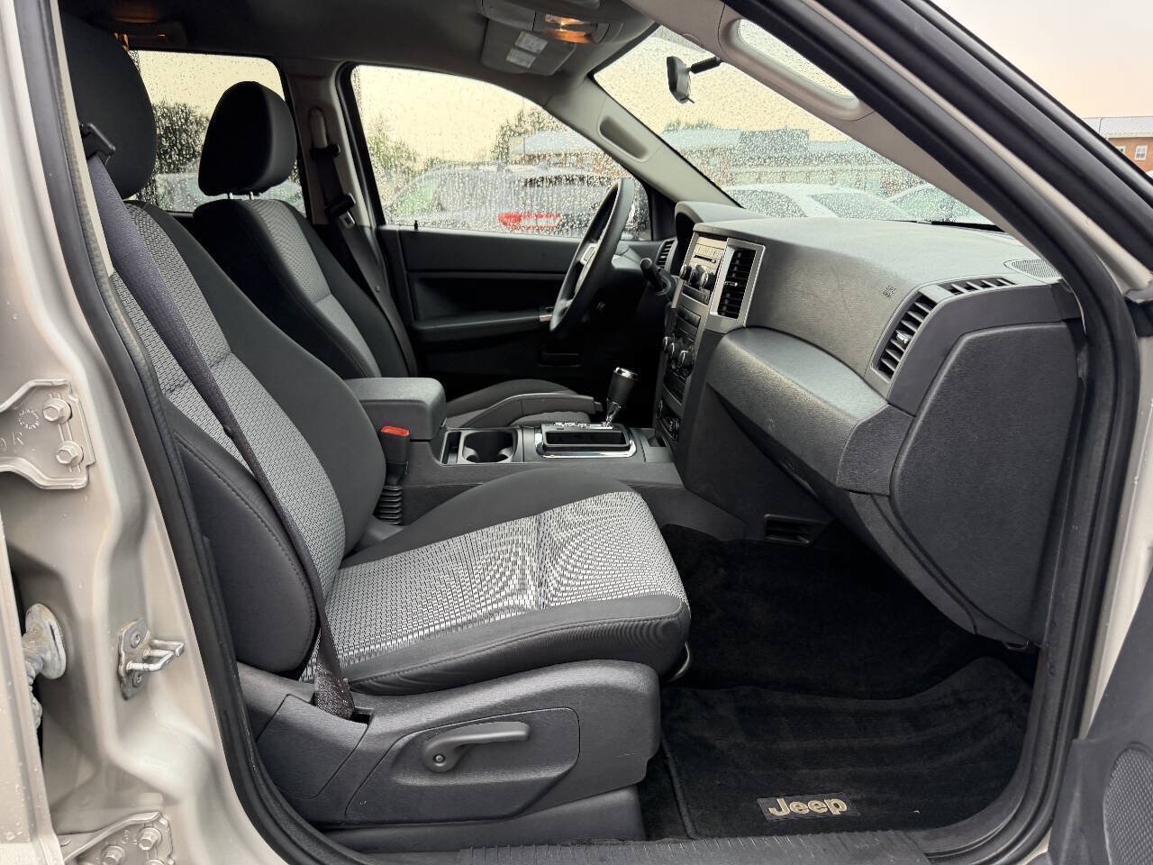 Used 2008 Jeep Grand Cherokee Laredo w/ Driver Convenience Group AWD/4WD image 11