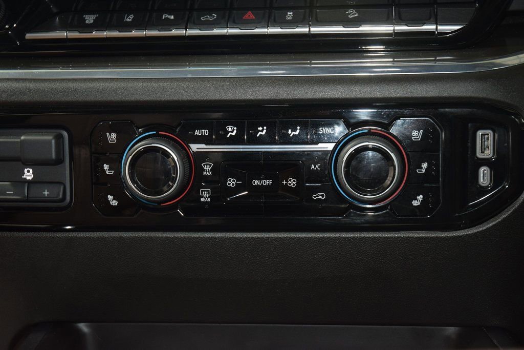 Used 2024 Chevrolet Silverado 2500 High Country w/ High Country Premium Package image 37