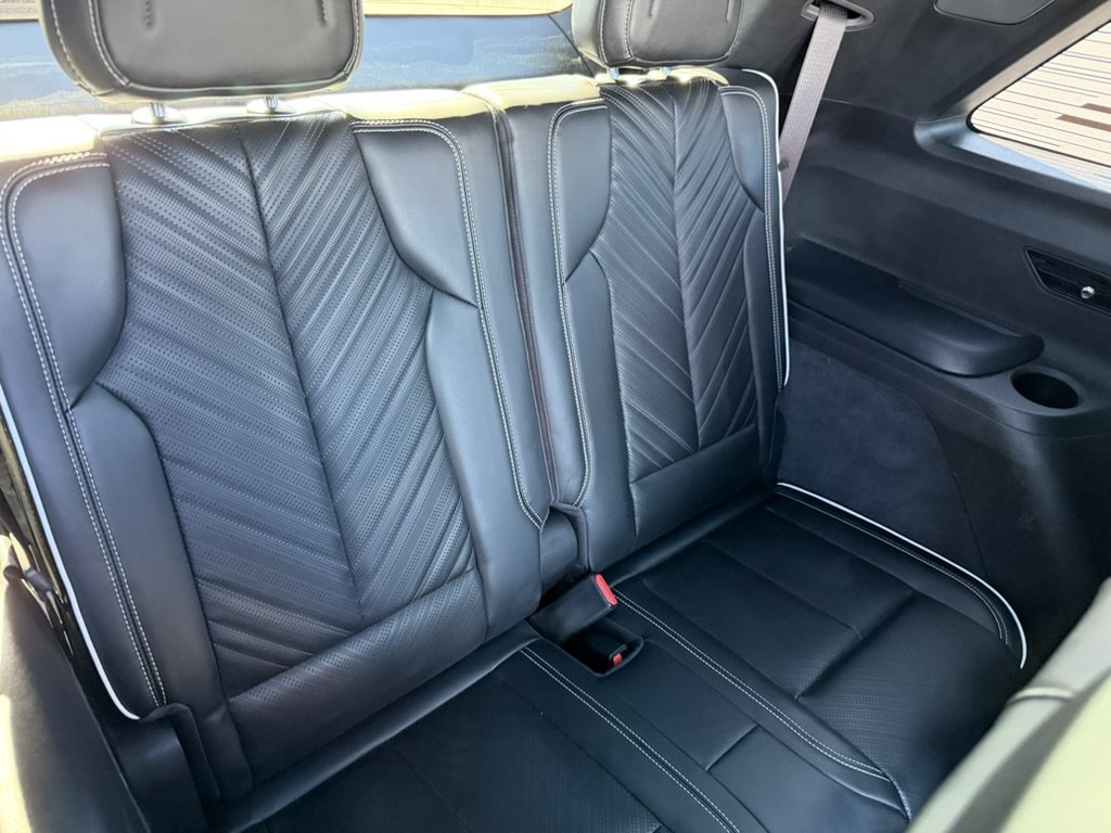Certified 2026 Cadillac Vistiq Platinum w/ LPO, Floor Liner Package AWD/4WD image 36