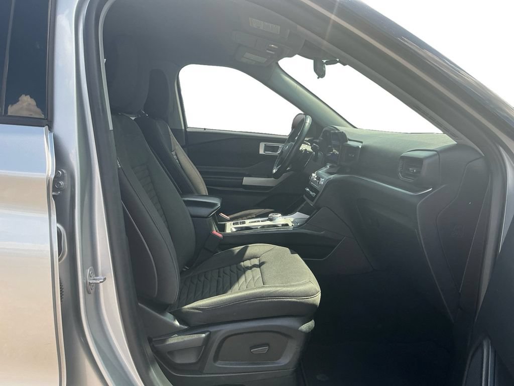 Certified 2020 Ford Explorer XLT RWD image 22