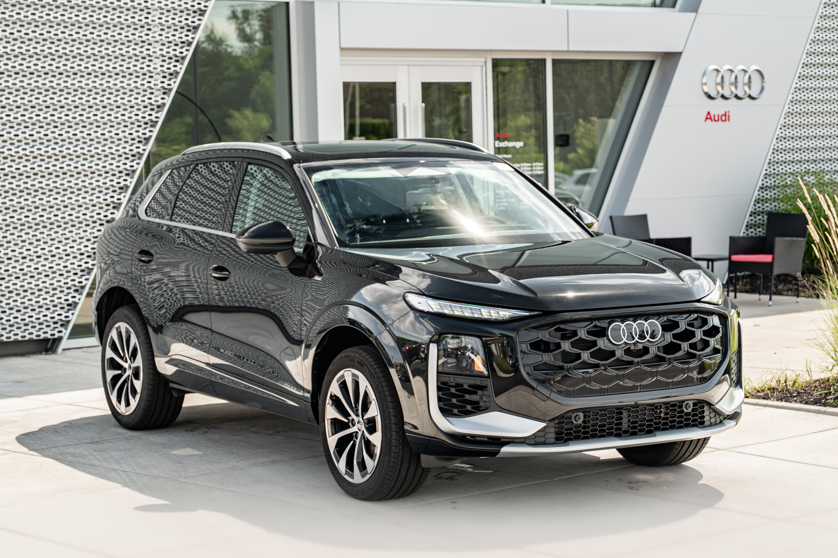 New 2026 Audi Q3 quattro 2.0T AWD/4WD image 2