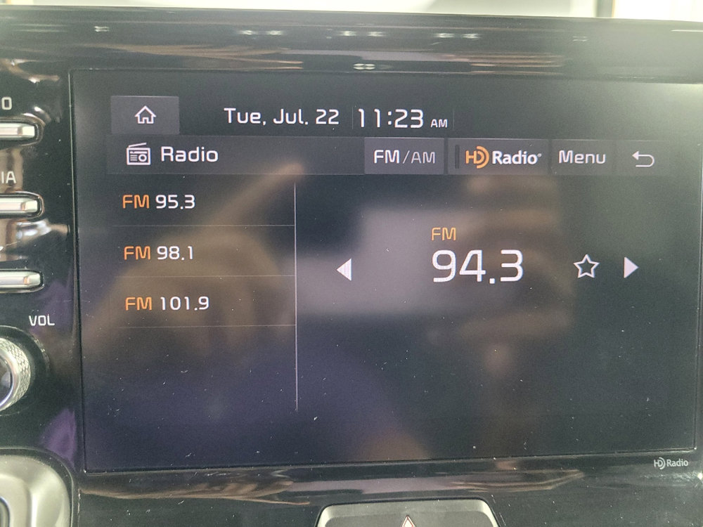 Used 2023 Kia Sorento LX image 25