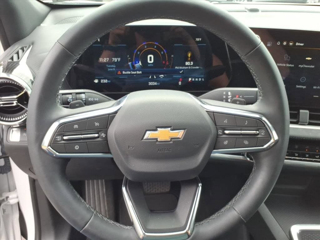 Used 2026 Chevrolet Equinox LT FWD image 27